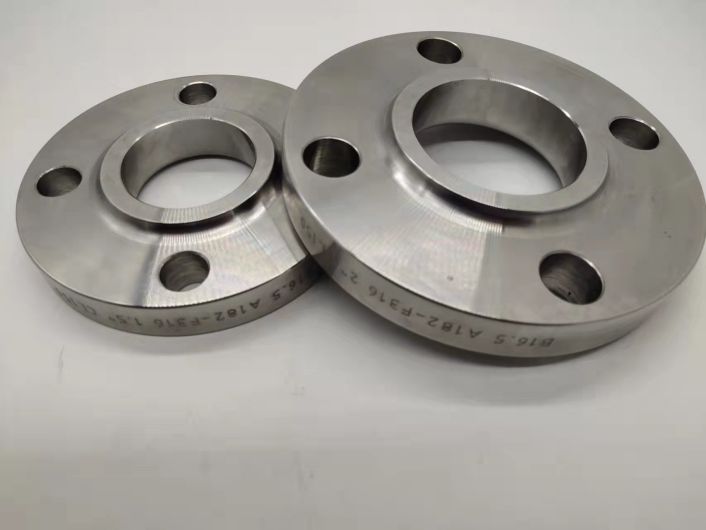 Mặt bích lỏng lẻo là gì