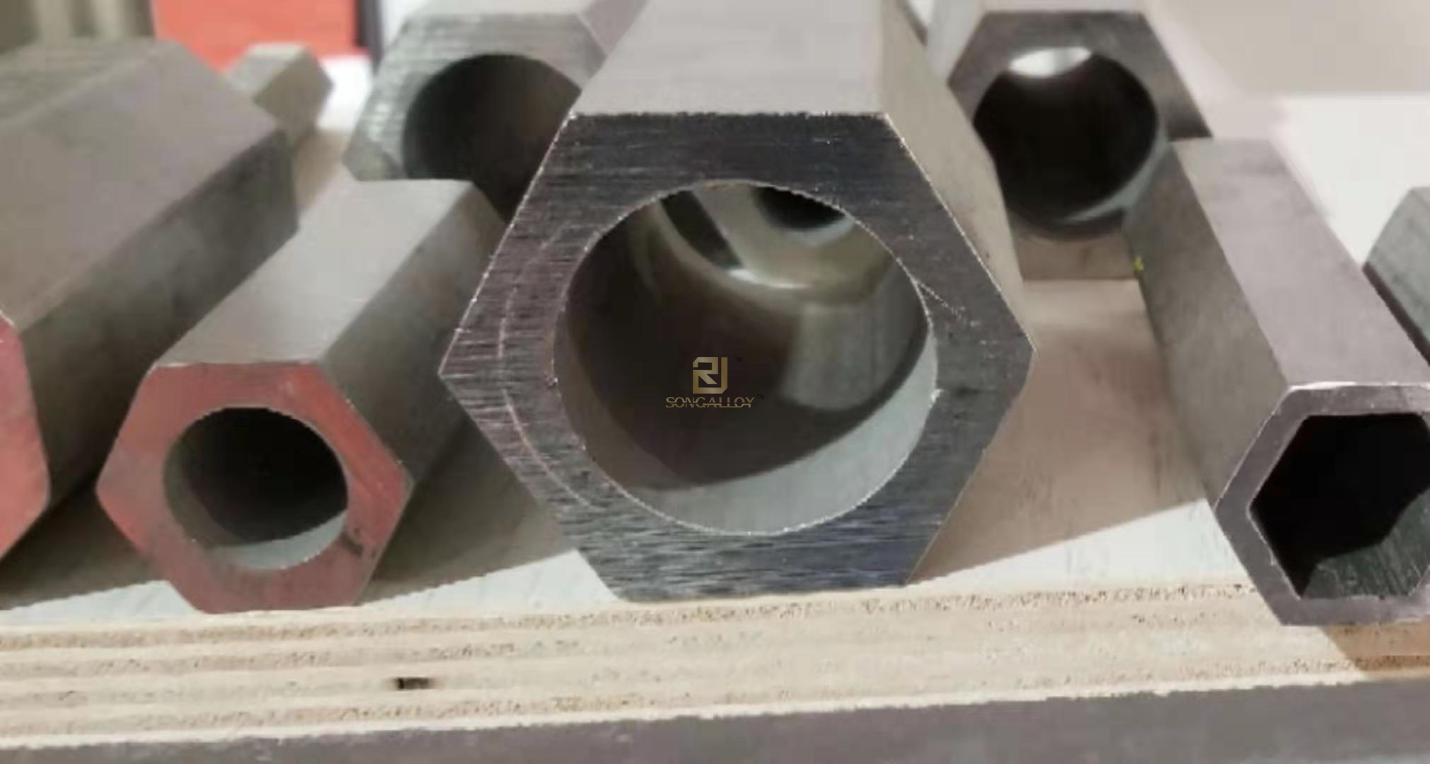 Đường ống hình lục giác liền mạch phần 304L